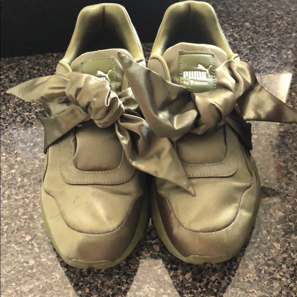 Puma Bow Rihanna Fenty Sneakers (Olive)